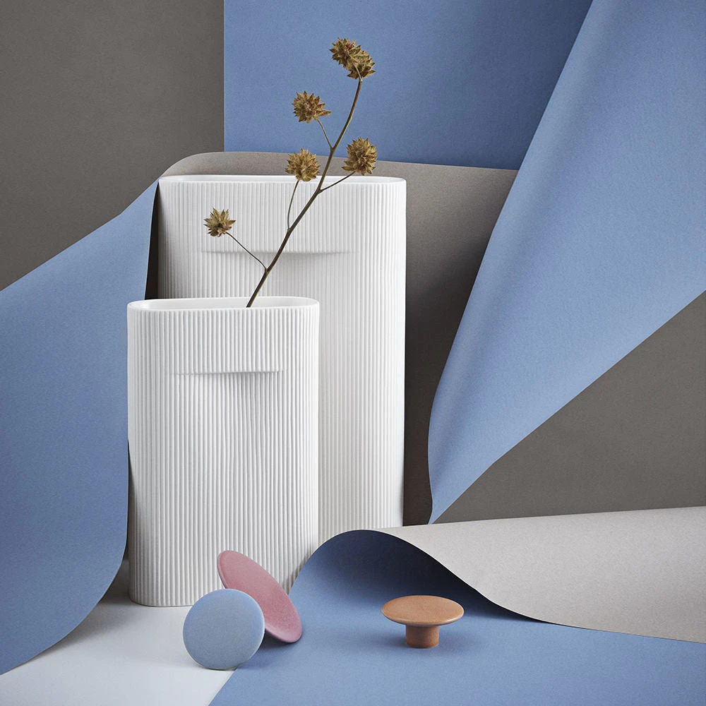 Muuto | Ridge Vase | Off White 48.5cm - DC - Image 4