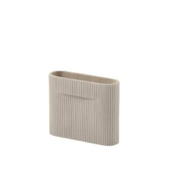 Muuto | Ridge Vase | Beige 16.5cm - DC