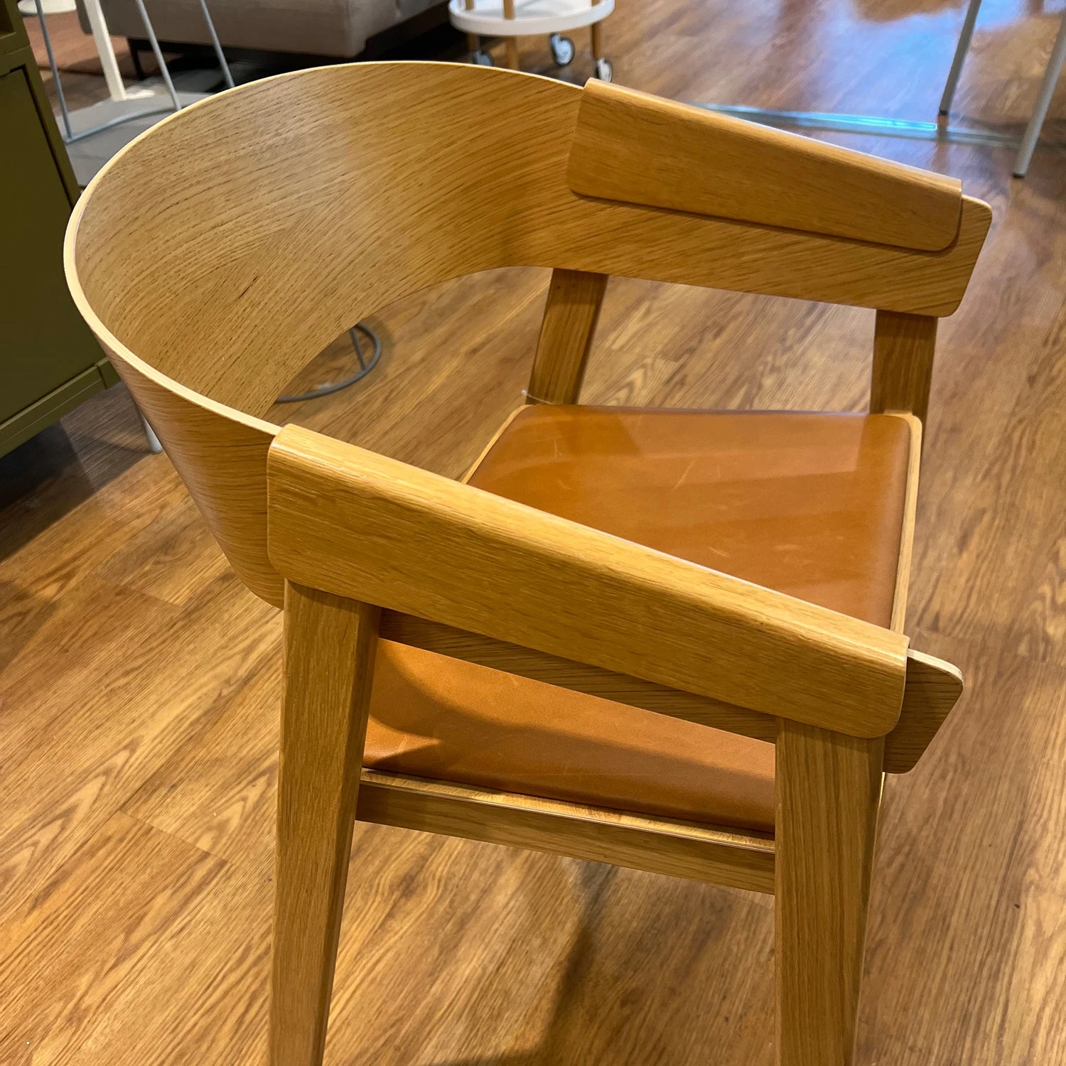 Muuto | Cover Armchair | Oak + Cognac Leather - EX DISPLAY - Image 3