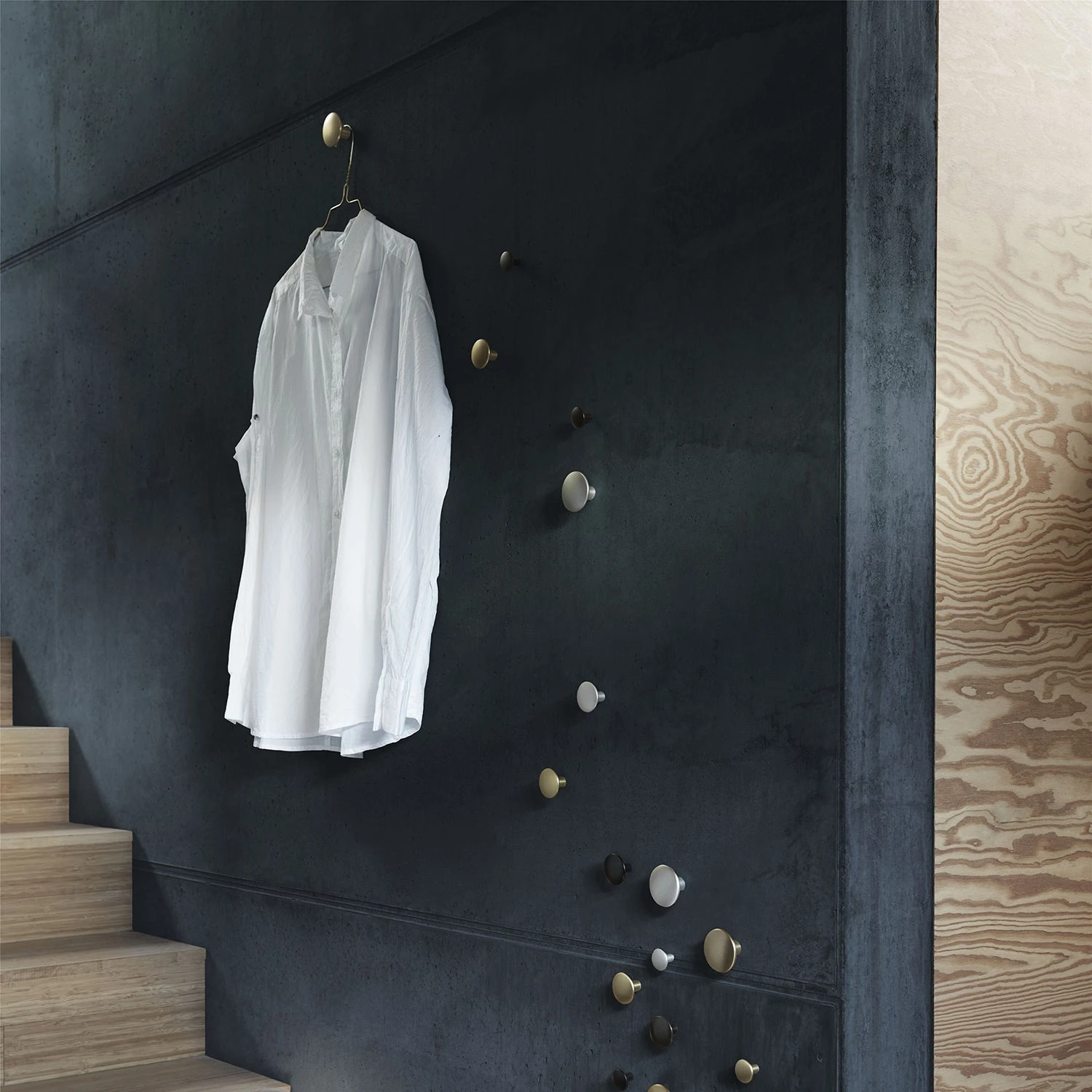 Muuto | Dots Metal | Aluminium - Image 2