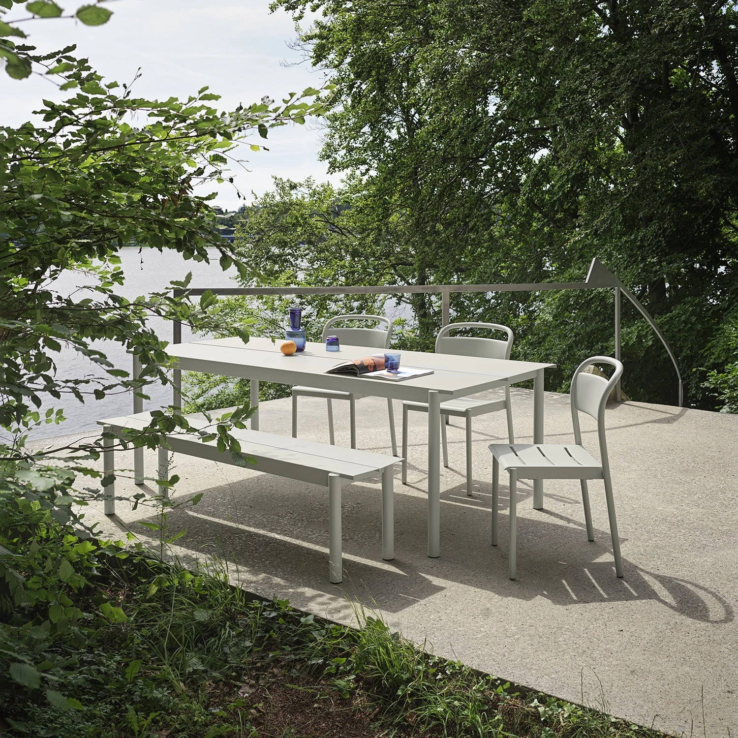 Muuto | Linear Steel Bench | Grey 110cm - Image 4