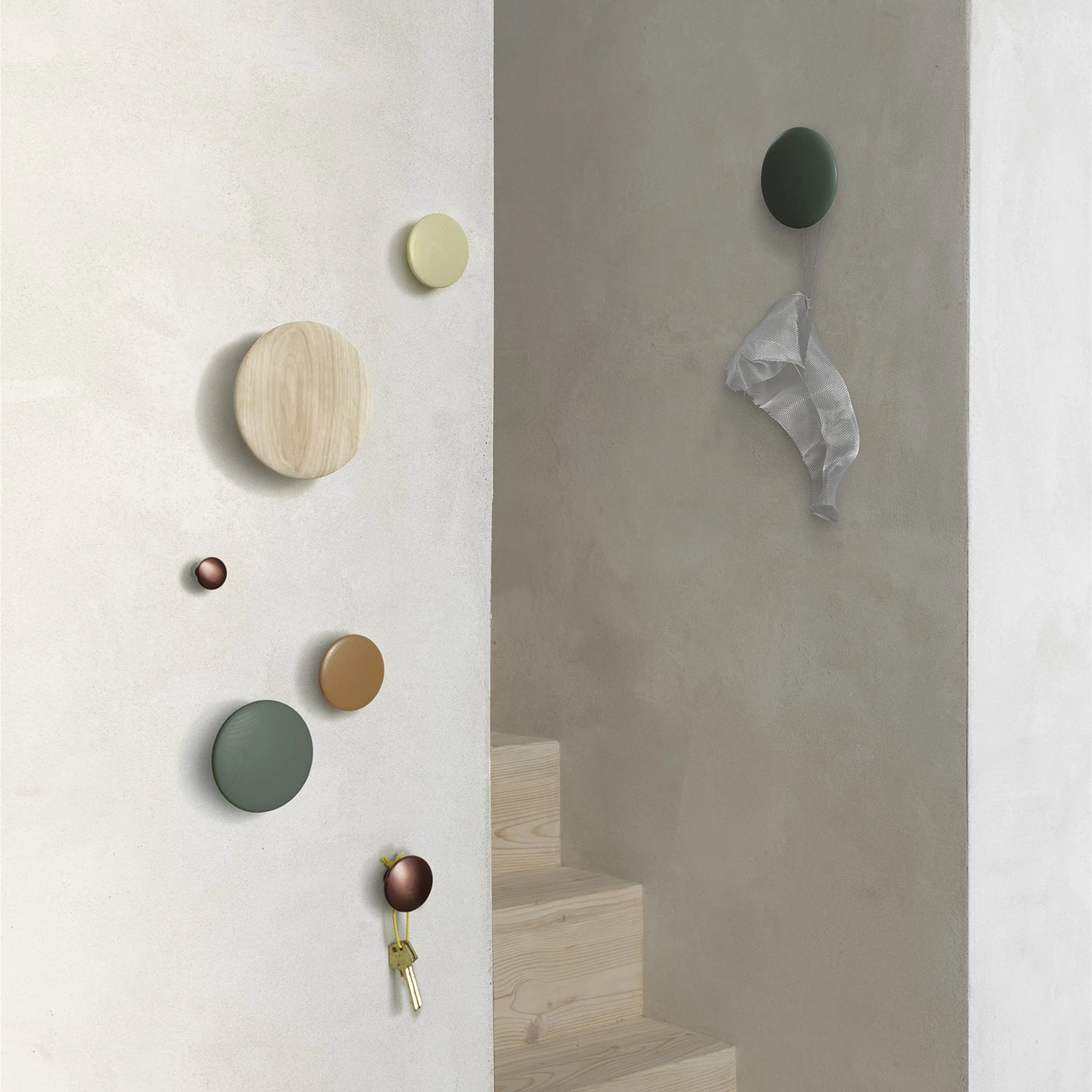 Muuto | Dots Metal | Umber - DC - Image 2
